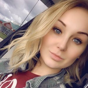 Meet your Posher, Nikki